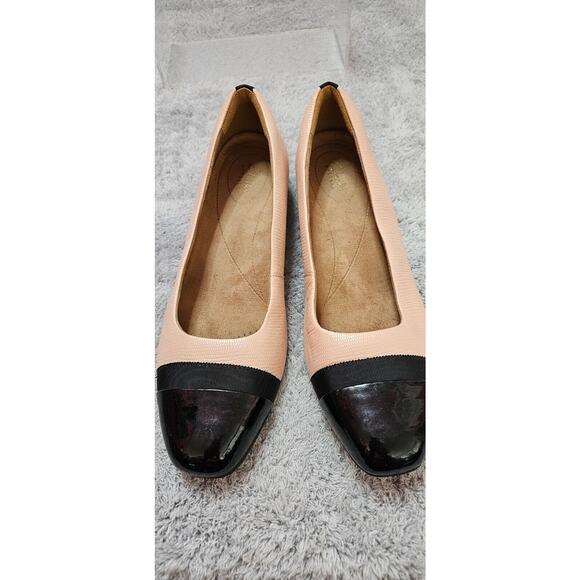 NEW Clarks Artisan Leather Alitay Susan Cap Toe Pink & Black Flats Loafers Sz 12 - Picture 2 of 8